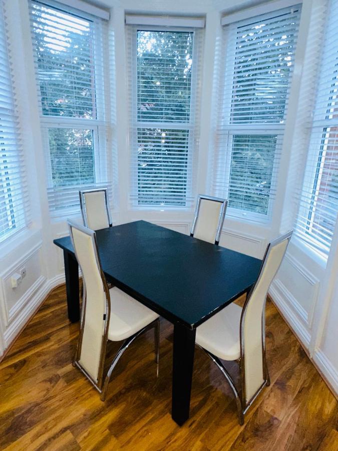 Newly Refurbished Two Bedrooms Flat St Leonards-on-Sea Екстер'єр фото