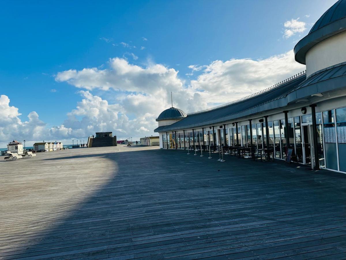 Newly Refurbished Two Bedrooms Flat St Leonards-on-Sea Екстер'єр фото