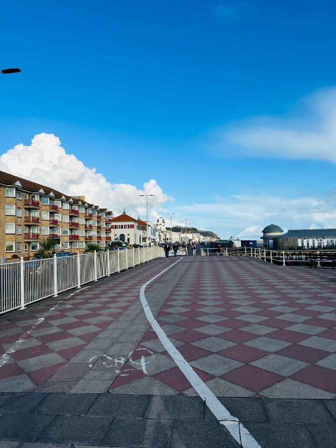 Newly Refurbished Two Bedrooms Flat St Leonards-on-Sea Екстер'єр фото